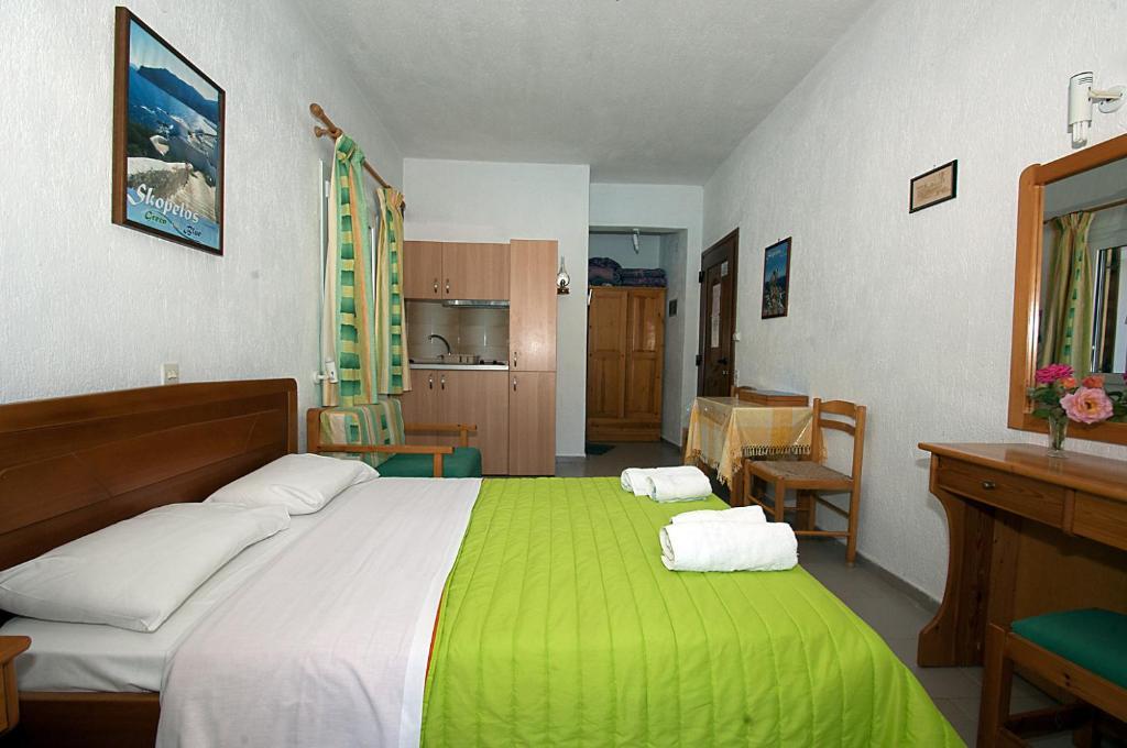 Pegasus Apartments Stafylos Rum bild