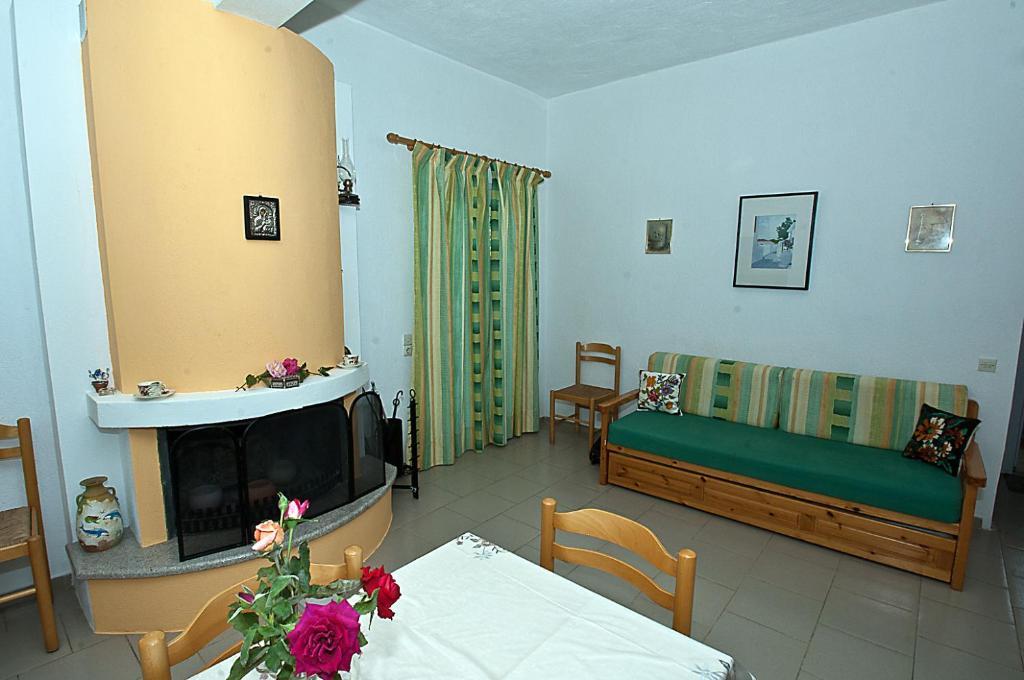 Pegasus Apartments Stafylos Rum bild
